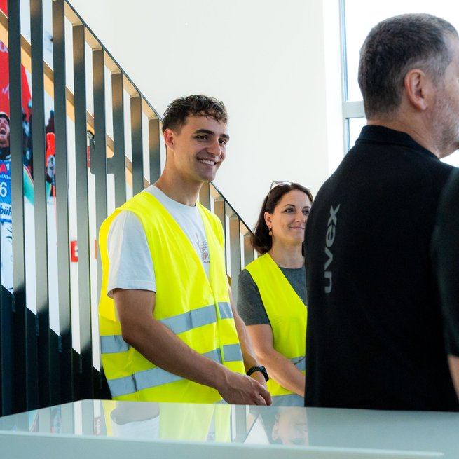Lukas im uvex Logistikzentrum Rednitzhembach.