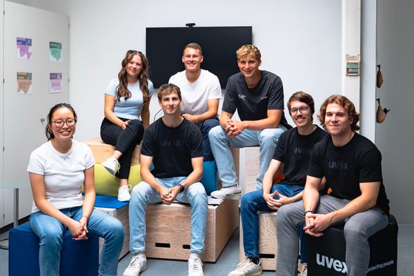 Gruppenfoto der uvex dual Studierenden